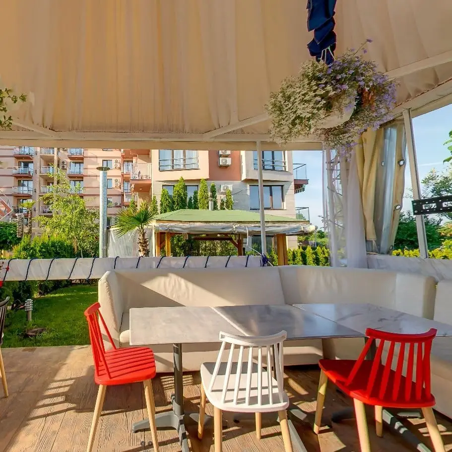 Бар – Басейн